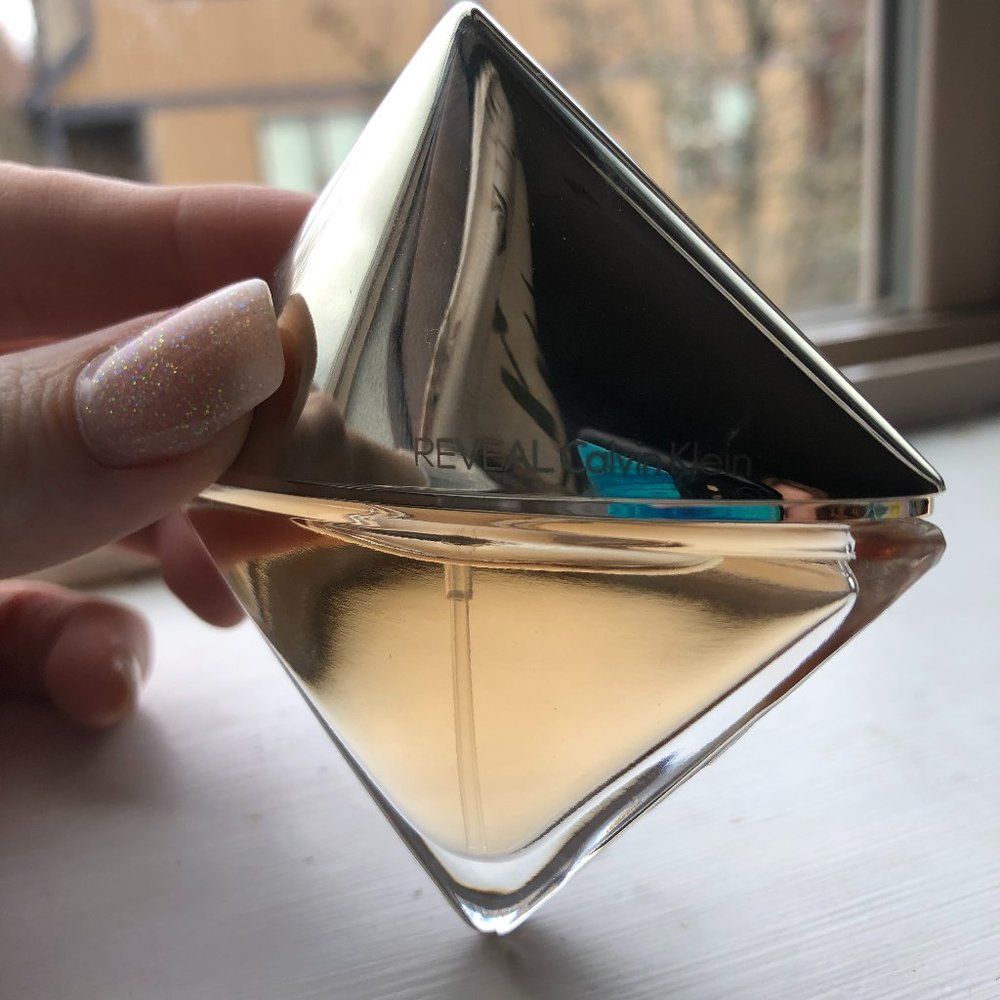 Calvin Klein Reveal Perfume